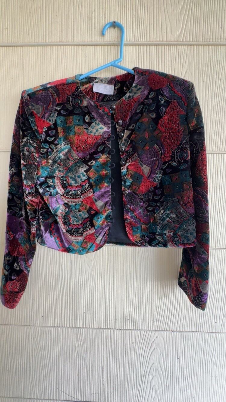 VINTAGE A.C SPORT Women's 6 Multicolor Velvet Short Button Blazer Rem Pads